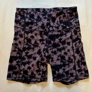 CRZ YOGA Naked Feeling Light Biker Shorts 6” – Shading Gray Leopard, Size S (Lik